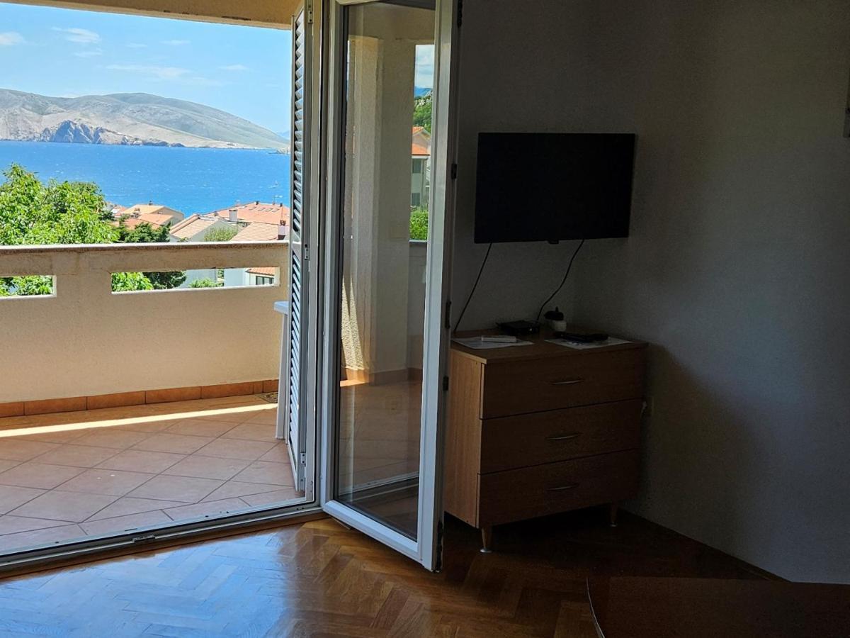 Apartments Trojak Башка Екстер'єр фото