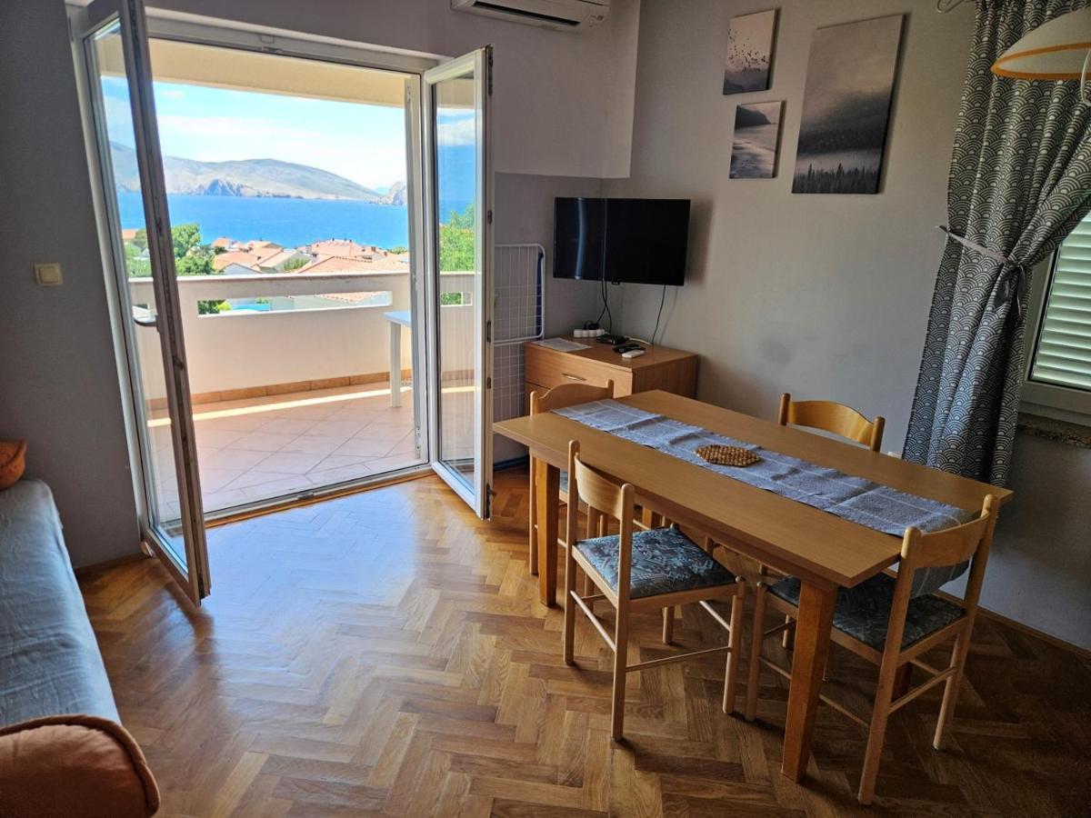 Apartments Trojak Башка Екстер'єр фото